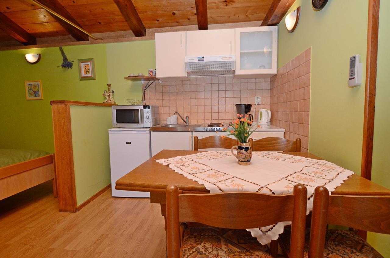 Apartment Amedea Kanfanar Bagian luar foto